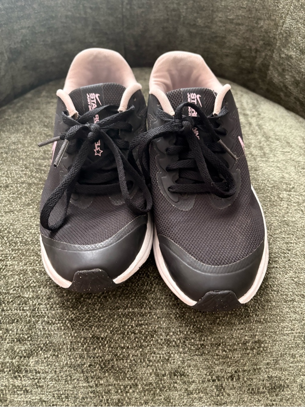 Nike Black and Light Pink Girls' Sneaker